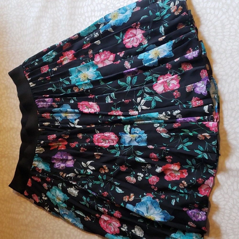Express Black Colorful Floral Skirt Size XS